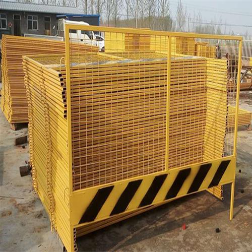 安平万卓网片式基坑护栏网 建筑安全防护的稳固之选
